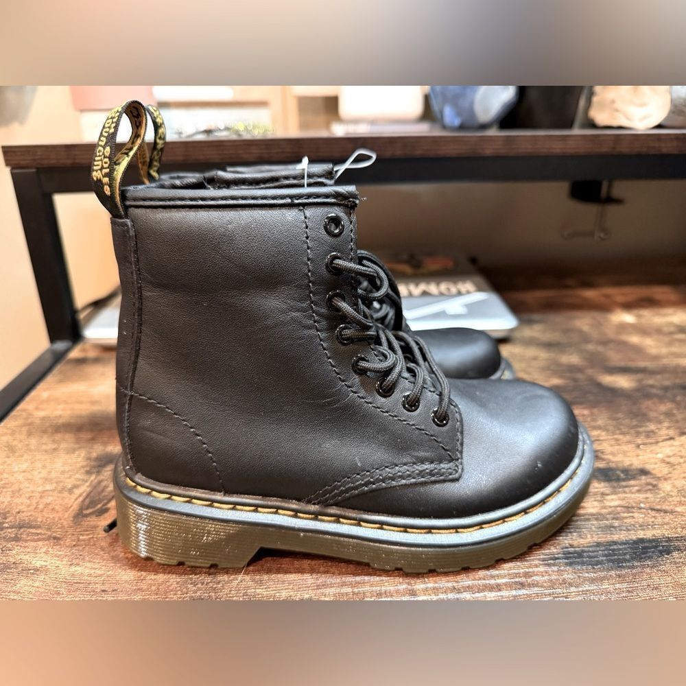 Dr. Martens Black Leather Boots‎ Kids 12 NWOB